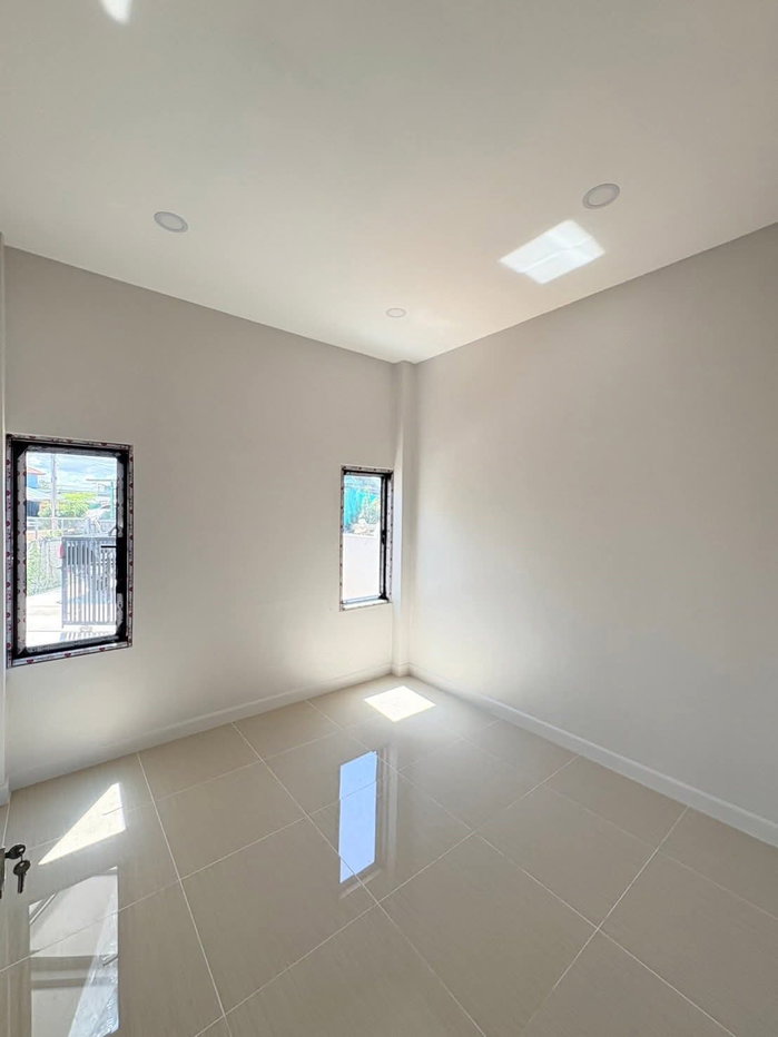 รูป บ้านเดี่ยวสร้างใหม่พัทยาราคาถูก ซอยเนินพลับหวาน 3ห้องนอน 2ก้องน้ำ - รูปที่ 7/10