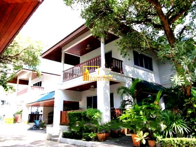 เช่าบ้านเดี่ยว โรงเรียนเซนต์แอนดรูส์อินเตอร์เนชันแนล กรุงเทพ : JSK Mansion | 4 Bedroom House For Rent in Thonglor - BR27711SH