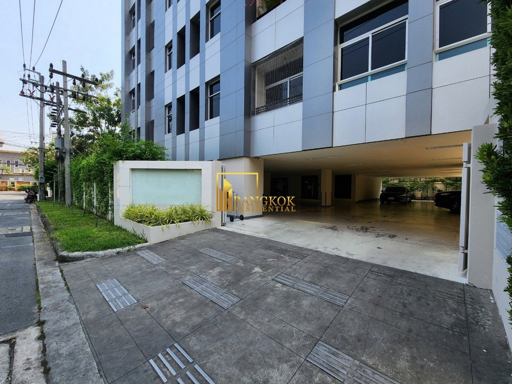 รูป Remarkable 2 Bedroom Apartment in Sathorn - BR0438AP - รูปที่ 34/35