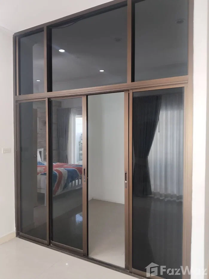 รูป วิลล่าให้เช่า 4 ห้องนอน ในโครงการ มาเจสติค เรสซิเดนซ์ พระตำหนัก 6085543 - รูปที่ 11/42