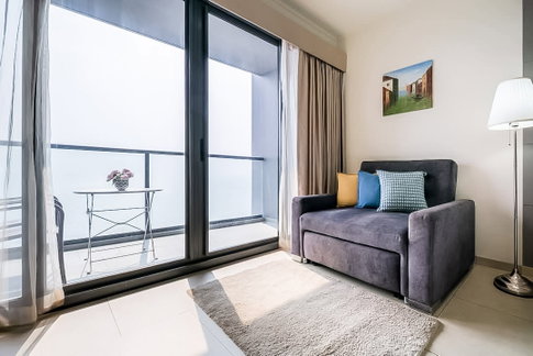 Sea view Studio Condominium for Rent at Zire Wongamat