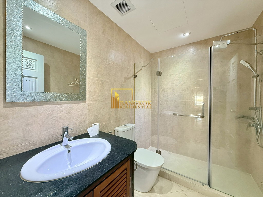 รูป Le Raffine 24 - Refined 3 Bedroom Duplex Condo With Pool - BR10052CD - รูปที่ 36/56