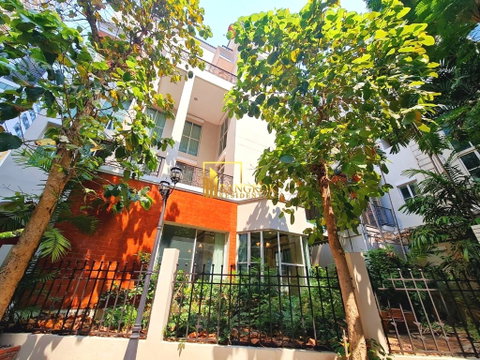 Baan Klang Krung Thonglor - Spacious 4 Bed Townhouse in Central Thonglor - BR8777TH