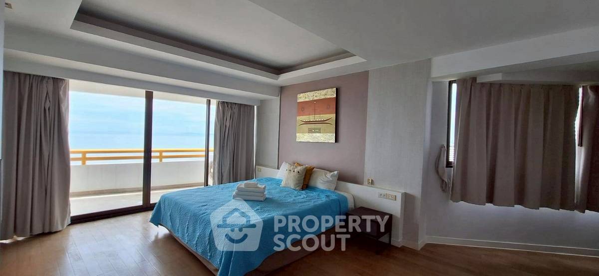 รูป คอนโดมิเนียมชั้นสูง 3 ห้องนอน 188 ตร.ม. Sunshine Beach Condotel พัทยา (ID 2699982) - รูปที่ 10/20