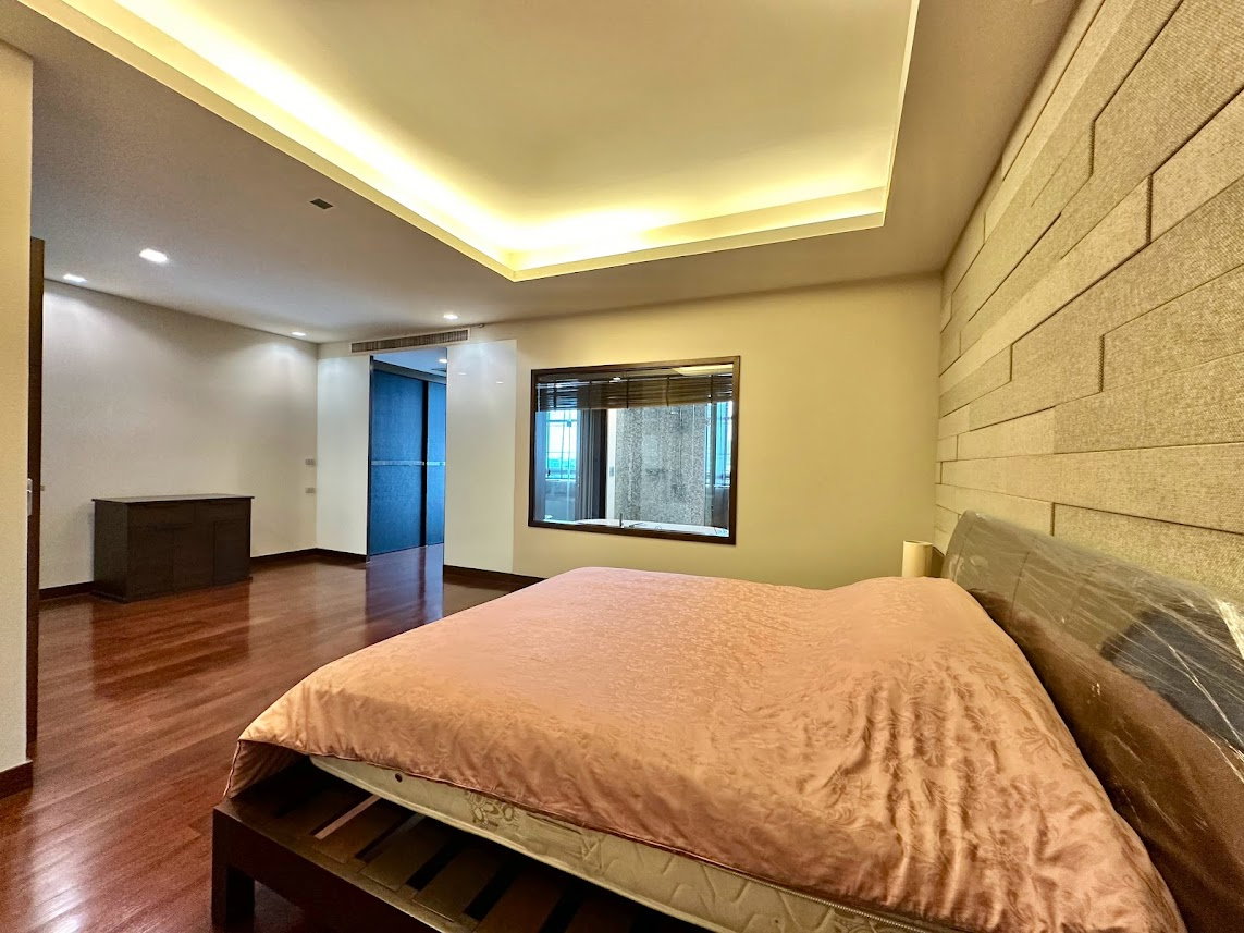 รูป Remarkable 2 Bedroom Apartment in Sathorn - BR0438AP - รูปที่ 14/35