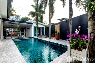 Houses for sale Wiset Road Phuket : 3 Bedroom Villa for sale in Rawai, Phuket  6086190