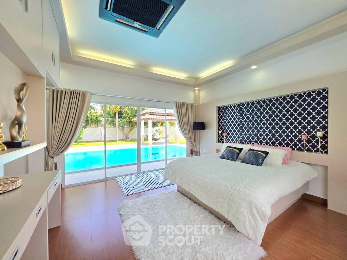 picture Pet-Friendly 3-BR Villa 250 Sqm, Unique Pool Villa Pattaya (ID 2704101) - 2/7