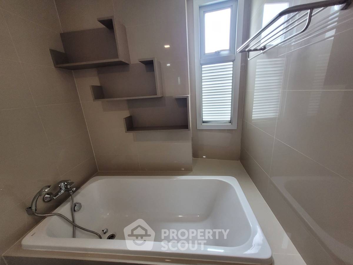 รูป คอนโด 2 ห้องนอน Maestro 39 Sukhumvit 39 ใกล้ BTS พร้อมพงษ์ (ID 555229) - รูปที่ 23/33