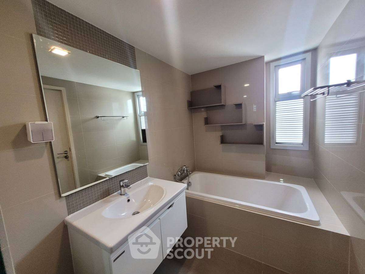 รูป คอนโด 2 ห้องนอน Maestro 39 Sukhumvit 39 ใกล้ BTS พร้อมพงษ์ (ID 555229) - รูปที่ 12/33