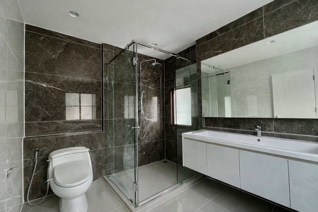 รูป ขายบ้านหรู เศรษฐสิริ พหล–วัชรพล 75 ตร.ว. หลังมุม ทิศใต้ เพียง 15 นาทีถึงสนามบินดอนเมือง - รูปที่ 10/12
