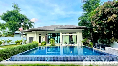 Houses for sale : 3 Bedroom Villa for sale in Choeng Thale, Phuket  1886164