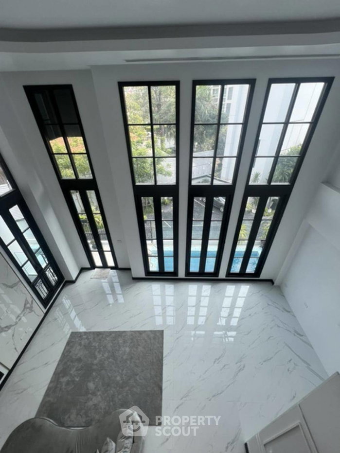 รูป บ้าน 4 ห้องนอน โครงการ Maison Blanche – สุขุมวิท 67 ใกล้ BTS พระโขนง 400 ม. (ID 1497469) - รูปที่ 16/17