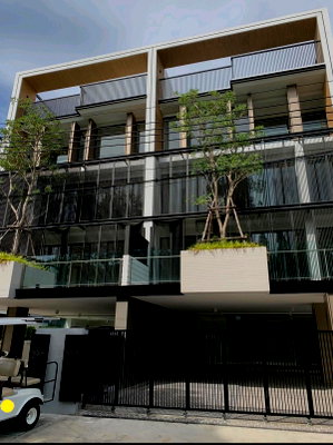 โฮมออฟฟิศให้เช่า : WS6822 🏢 โฮมออฟฟิศหรู 5 ชั้น ใกล้ The Nine พระราม 9 เดินทางสะดวก เหมาะทั้งอยู่อาศัย + ทำธุรกิจ จอดรถได้หลายคัน เพียง 135,000 บาท / เดือน
