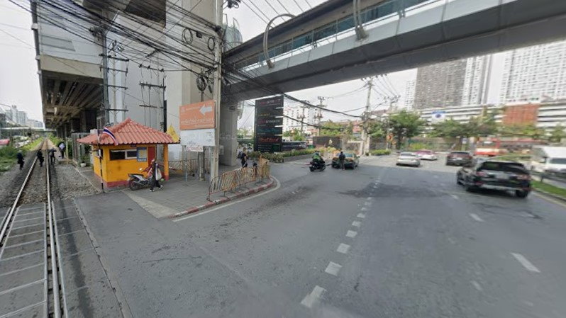 รูป ขายที่ดินพร้อมสิ่งปลูกสร้าง สุขุมวิท 63(ซอยเอกมัย 22) ใกล้ BTS เอกมัย - รูปที่ 3/4