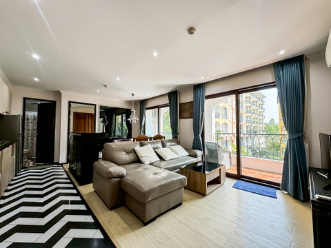 For Sale Venetian Signature Condo Resort Pattaya 2 BR Pool View