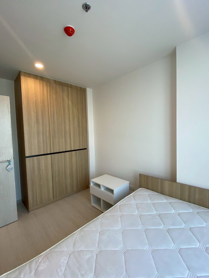 picture  Nue Noble                  Chaengwattana - 3/10