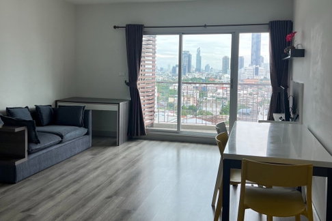 For Rent ! high floor, Good location, With fixed parking ! Code C20221200252...Centric Sathorn - St.Louis, 2 bed, 2 bath, furnished, ready to move in