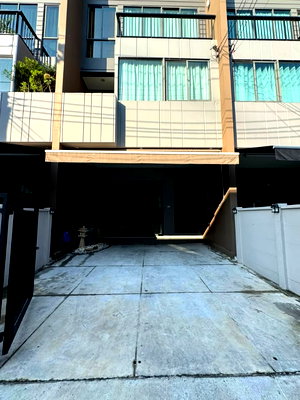ทาวน์โฮมให้เช่า : เช่าบ้าน Baan Klang Muang Rama 9 - Krungthep Kreetha/บ้านกลางเมือง พระราม9 - กรุงเทพกรีฑา (HR6901005)  ID Line : @baan88