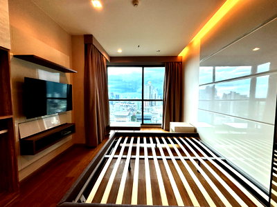 Condos for sale : Sell The Address Sathorn, beautiful unit, high floor, convenient location | Code DS1921 Line : @Dstay