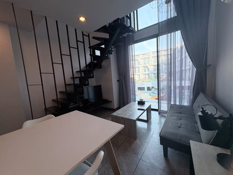 Best Price ✨ Condo for rent at Utopia Naiharn – Loft style, very beautiful room with pool view. Free cleaning once a week. Line @dstay