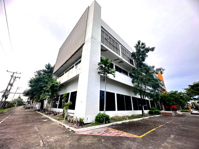 Factory for sale วิทยาลัยแสงธรรม : 🌿 **VS0008 | Premium Export Standard Factory** Sam Phran - Nakhon Pathom. Approximately 40 minutes travel time to Bangkok.