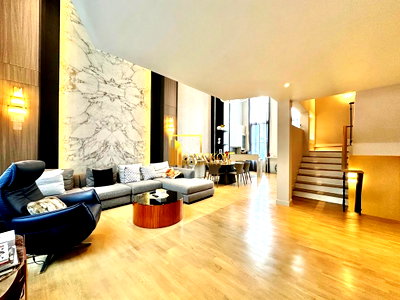 ทาวน์โฮม ดองกิ มอลล์ ทองหล่อ   : Baan Klang Krung | Renovated 3 Bedroom Townhouse in Thonglor - BR49007TH