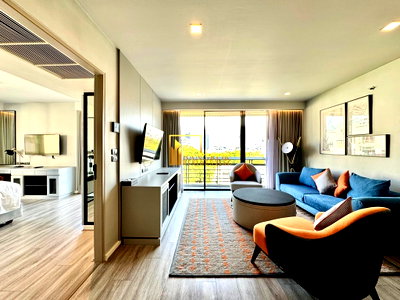 Apartment building for rent Srinakharinwirot University Prasanmit Campus : Spacious 2 Bed Serviced Apartment With Great Amenities - BR30339SA