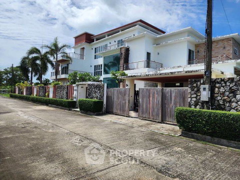 Pet-Friendly 6-BR House For Sale, 879 Sqm, 99 Phuket Andaman Home (ID 2686040)