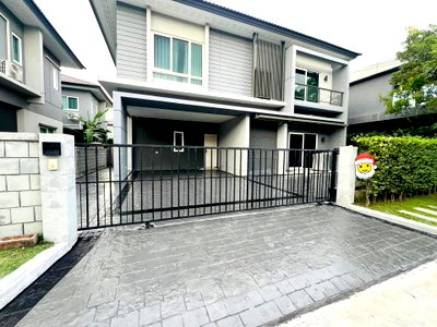 บ้านเดี่ยวให้เช่า : 🏡 ปล่อยเช่าบ้านเดี่ยว Centro บางนา–วงแหวน 4 ห้องนอน 3 ห้องน้ำบ้านสวย เฟอร์ครบ พร้อมอยู่