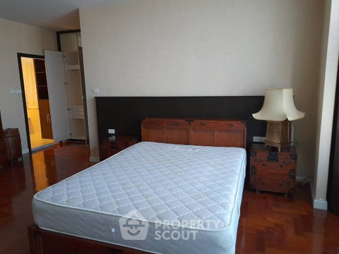 คอนโด 3 ห้องนอน 250 ตร.ม. ชั้น 14 โครงการ Sailom Suite ใกล้ BTS สะพานใหม่ (ID 662926)