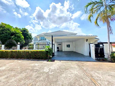 Houses for sale Frost Magical Ice of Siam : Two-story detached house for sale in Pattaya, Nong Prue, near Multhipakhdi International School.