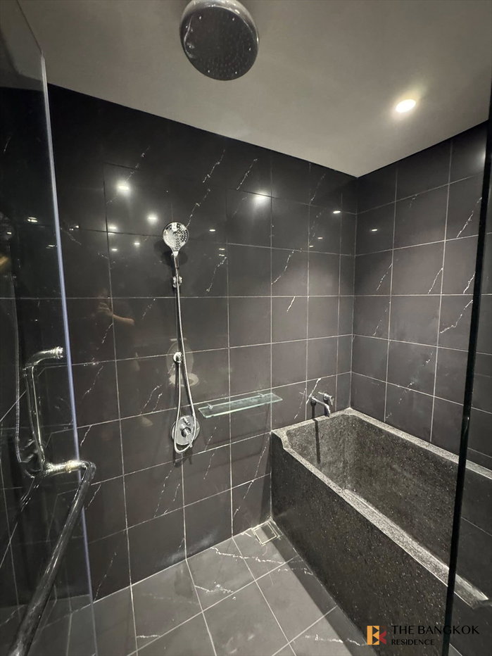 รูป ✨ Modern Furnished Unit - Siamese Gioia Near BTS Phrom Phong - รูปที่ 15/15