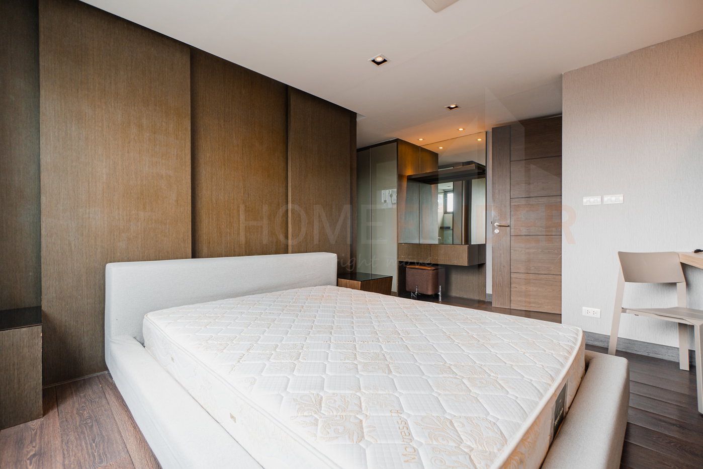 picture The Park Lane 22 Residence 3 bedrooms, for rent - 10/43