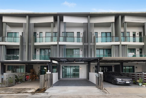 ทาวน์โฮม 3 ชั้น หมู่บ้าน เฌอคูน สาทร-ราชพฤกษ์ รีโนเวทใหม่ พร้อมอยู่ได้เลย ทำเลดีบนถนนสวนผัก ใกล้ทางด่วน