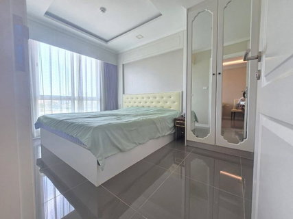 Resort-style condo with complete amenities at The Orient Resort & Spa.
