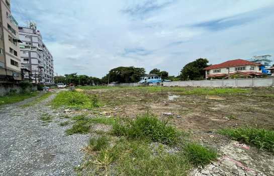 รูป ขาย ที่ดินทำเลดี ตลิ่งชัน ถนนแก้วเงินทอง ติดคลองชักพระ 5 ไร่ 1 งาน 32 ตรว - รูปที่ 3/10