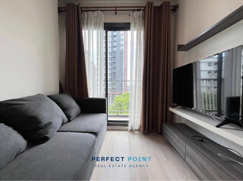 🔥 Centric Ratchada - Huai Khwang. Large room with balcony. Only 16,000. Interested? Add Line @255ghzjq. 🫶🏻✨