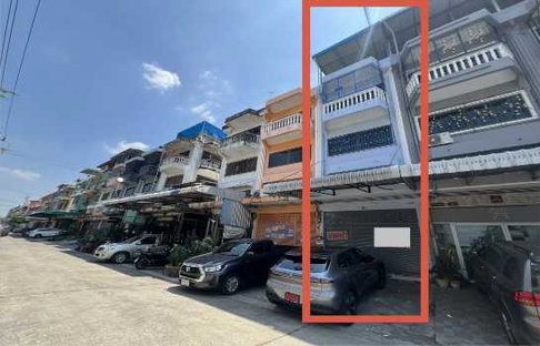 ขายอาคารพาณิชย์ (ตึกแถว) 3.5 ชั้น รีโนเวทแล้ว ซ. ท่าข้าม 28-2 ใกล้ Big C - Central พระราม 2 และทางด่วนกาญจนาภิเษก