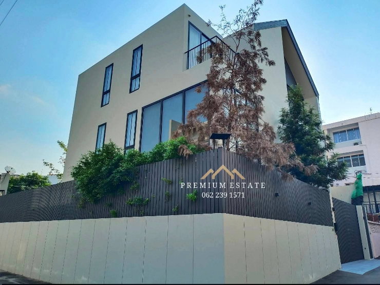 รูป 📍ขายบ้านหรูพร้อมสระว่ายน้ำและลิฟต์ส่วนตัว (Luxury Pool Residence) ตกแต่งครบ | สุขุมวิท 71 ใกล้เอกมัย–ทองหล่อ - รูปที่ 3/27