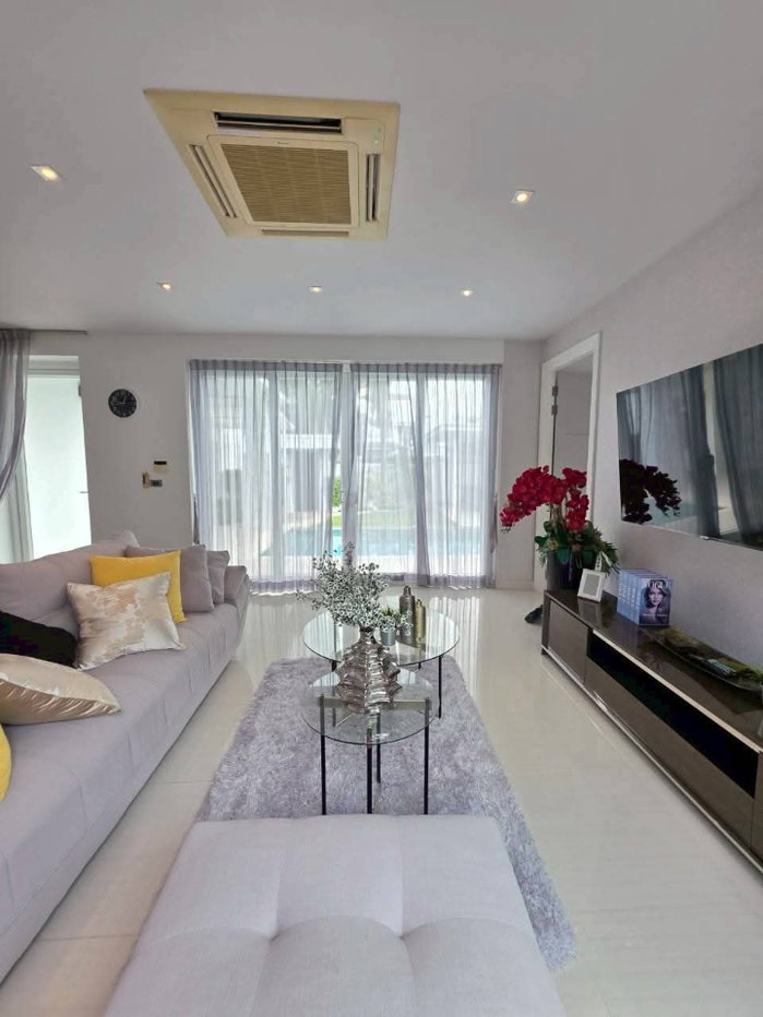 รูป บ้านพูลวิลล่าหรูใกล้หาดจอมเทียนพัทยา - รูปที่ 3/40