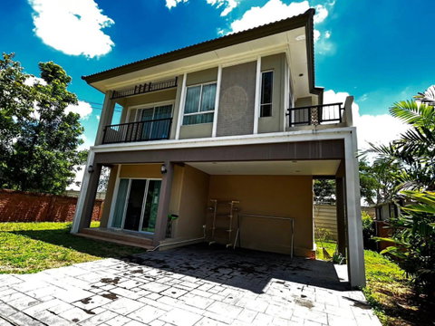 บ้านว่างพร้อมเข้าอยู่ บ้านเดี่ยว 2 ชั้น หมู่บ้านภัสสร เชียงใหม่ โซนสันกำแพง 3 ห้องนอน 3 ห้องน้ำ (R947) T.0946511456