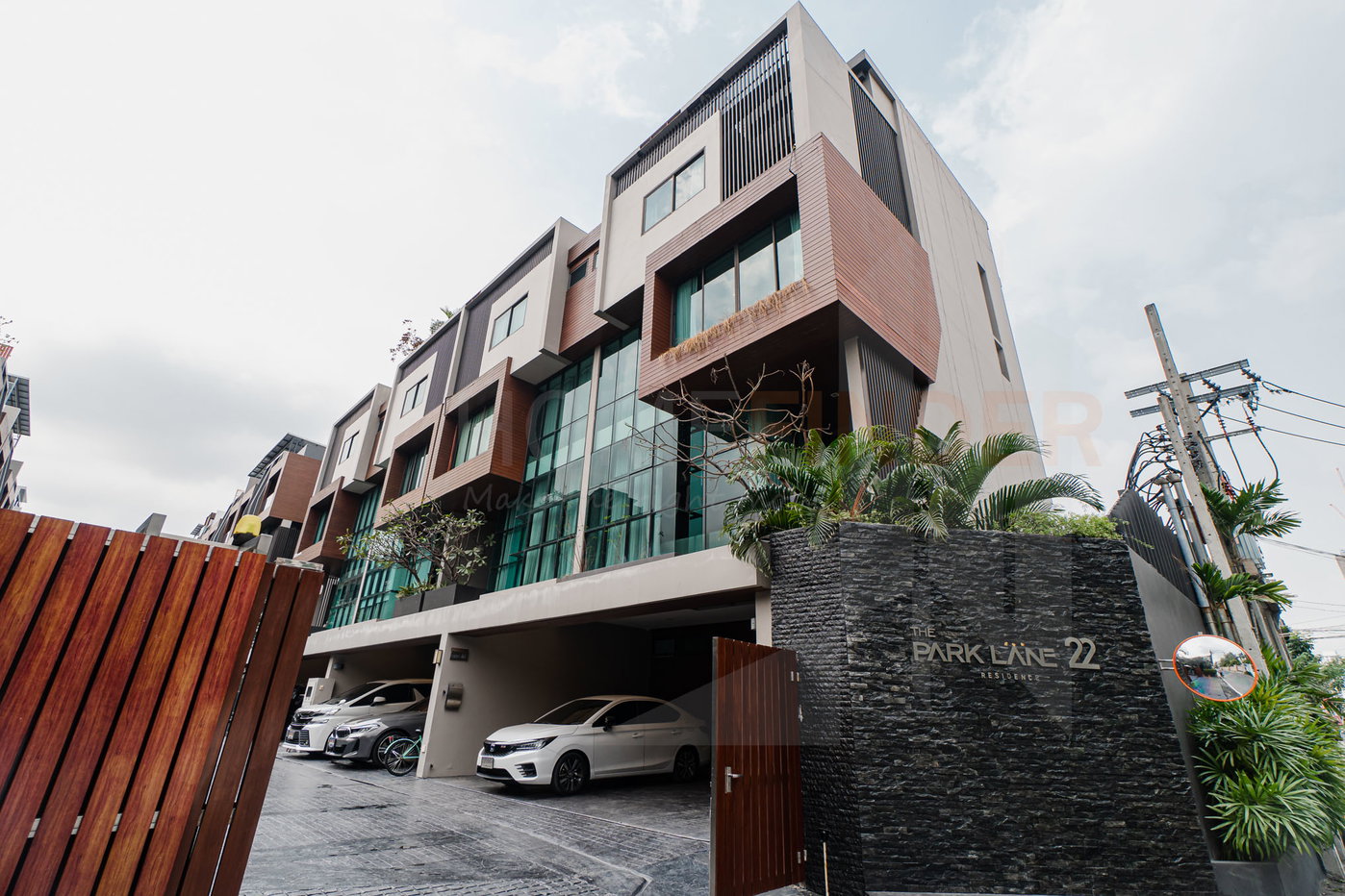 picture The Park Lane 22 Residence 3 bedrooms, for rent - 1/43