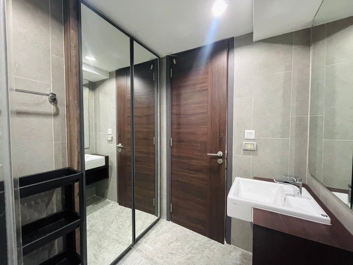 รูป FOR RENT ：C Ekkamai🔥PRICE 🔥 24,000 BAHT/Month 🔥line :@190evxgl - รูปที่ 11/12