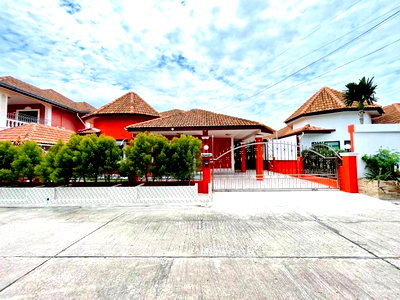 Houses for sale Rubberland : Newly renovated detached house for sale in Soi Noen Plub Wan, Pattaya. move in Ready.