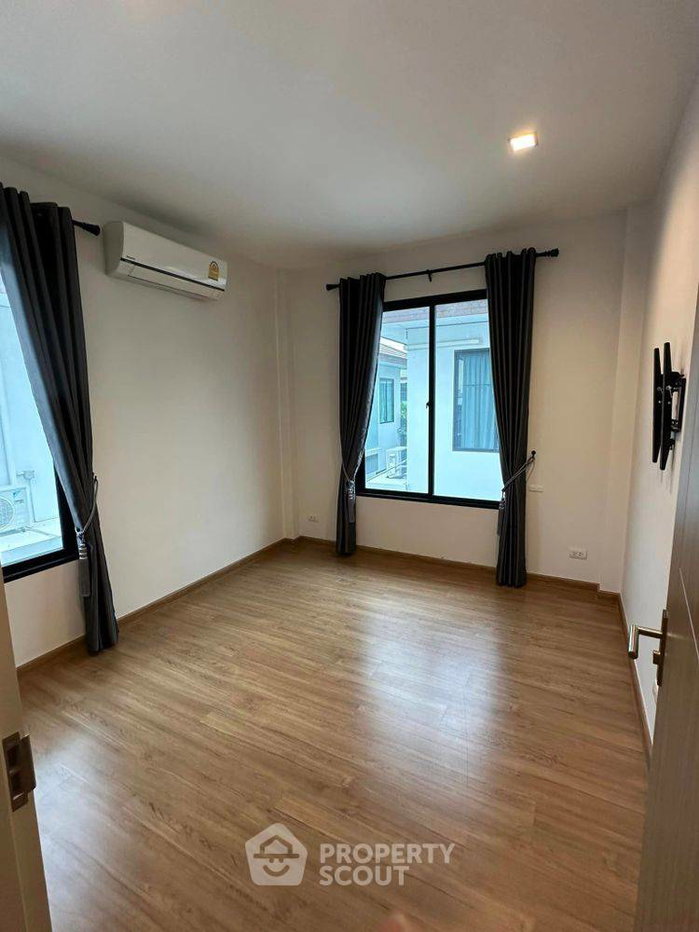 picture Pet-Friendly 4-BR House For Sale, Wisdom Green Town 2, Nong Khaem (ID 2716493) - 8/17