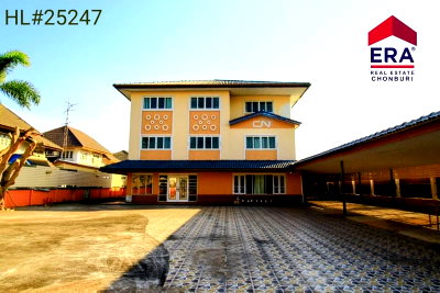 บ้านเดี่ยว ตลาดปลาบางแสน : ขายบ้านเดี่ยว 3 ชั้น หลังมุม ที่ดิน 252 ตร.วา หมู่บ้านสามมุขธานี อ่างศิลา ใกล้หาดบางแสน