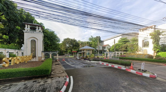 ราชพฤกษ์ เฉลิมพระเกียรติ ร. 9