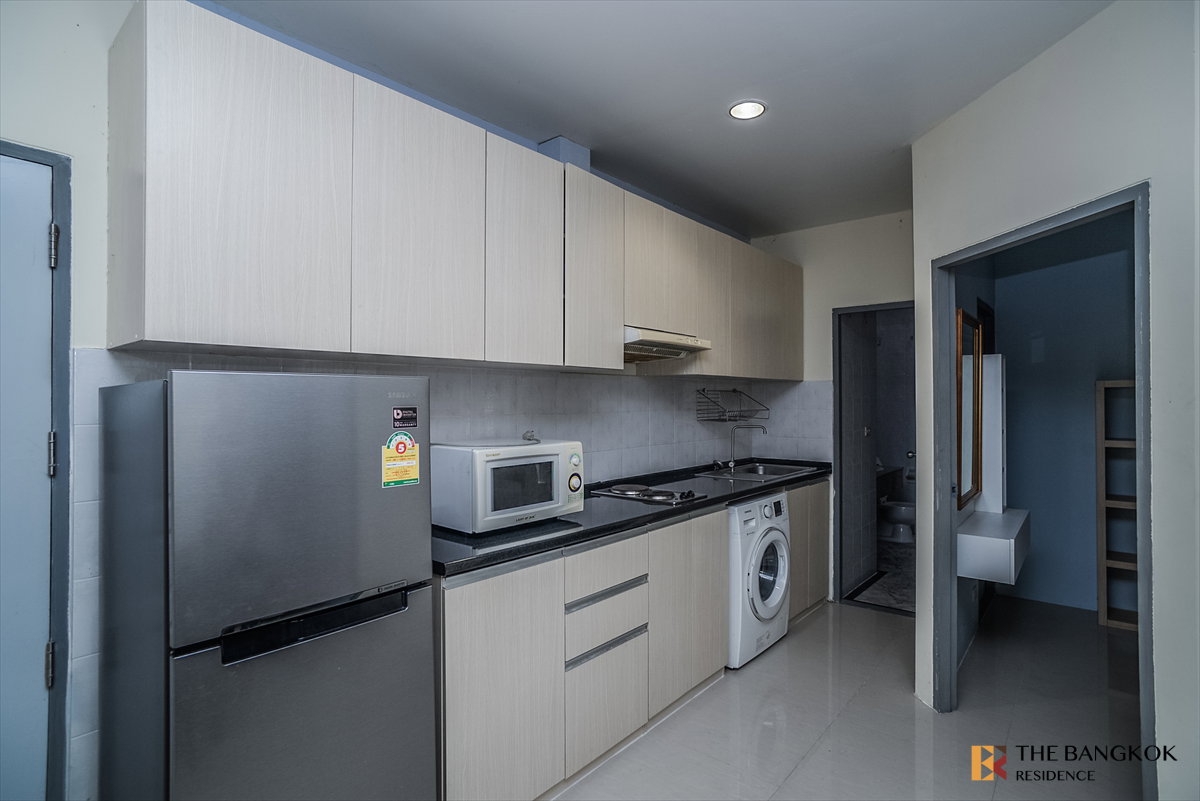 รูป 🔥 ดีลแรง! ห้องกว้าง รีโนเวทใหม่ – Pathumwan Resort ใกล้ BTS พญาไท - รูปที่ 6/8