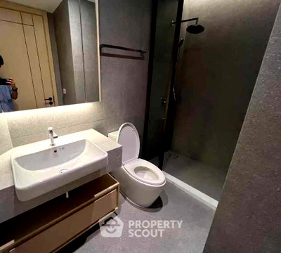 คอนโดให้เช่า : คอนโด 2 ห้องนอน 86 ตร.ม. ชั้นสูง 25 ที่ AROM Wongamat ใกล้ Sanctuary of Truth (ID 2720876)