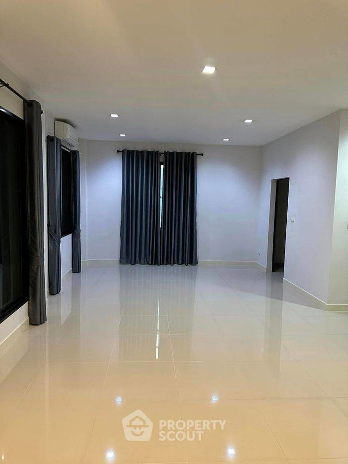 picture Pet-Friendly 4-BR House For Sale, Wisdom Green Town 2, Nong Khaem (ID 2716493) - 3/17